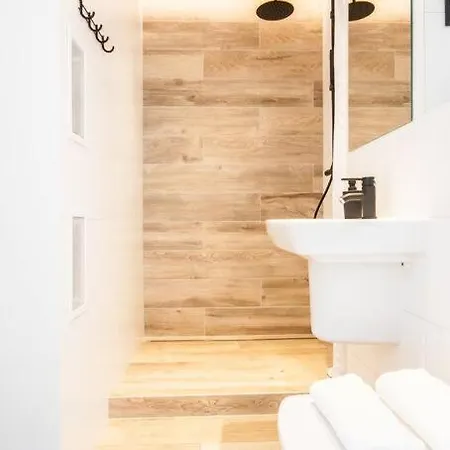 Unique With Stunning View & Netflix Appartement