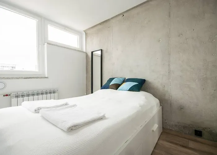 Unique With Stunning View & Netflix Warsaw